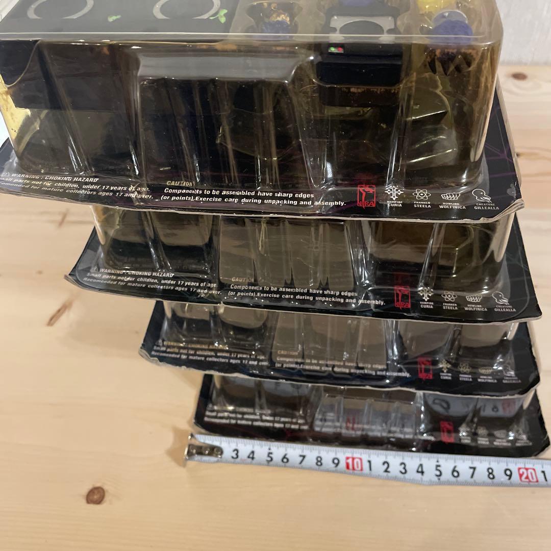 MONSTRESS フィギュア　4体セット