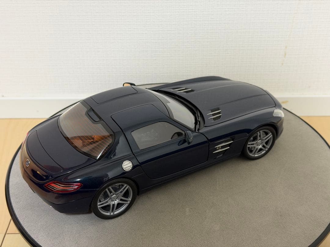 ミニカー Minichamps 1/18 Mercedes Benz SLS AMG