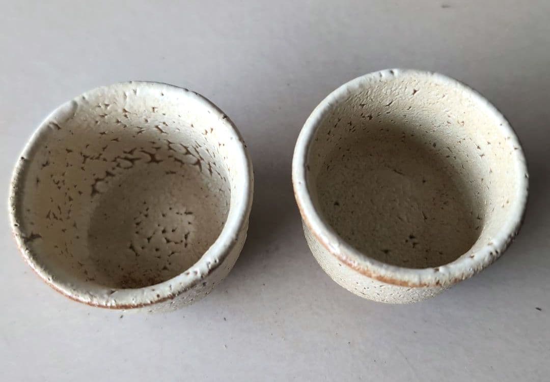 豊前上野焼　珍しい藁白釉　渡髙久　酒器セット　徳利1　お猪口2