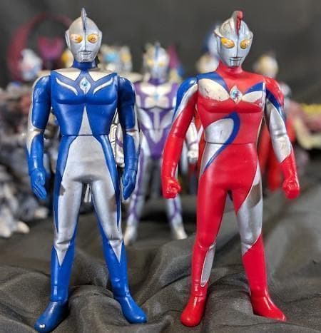 ウルトラマンコスモス＆登場怪獣・宇宙人（バンダイ）ソフビフィギュア16体セット