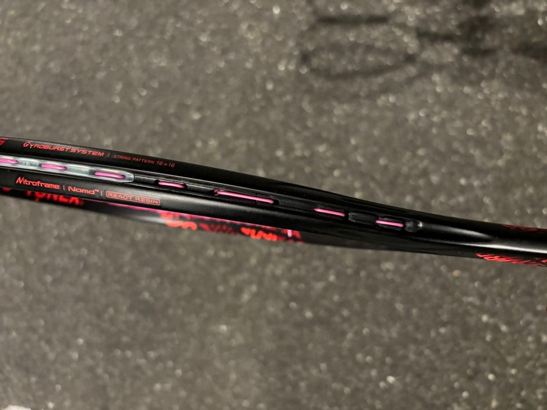 YONEX　テニスラケット　ジオブレイク80g 赤