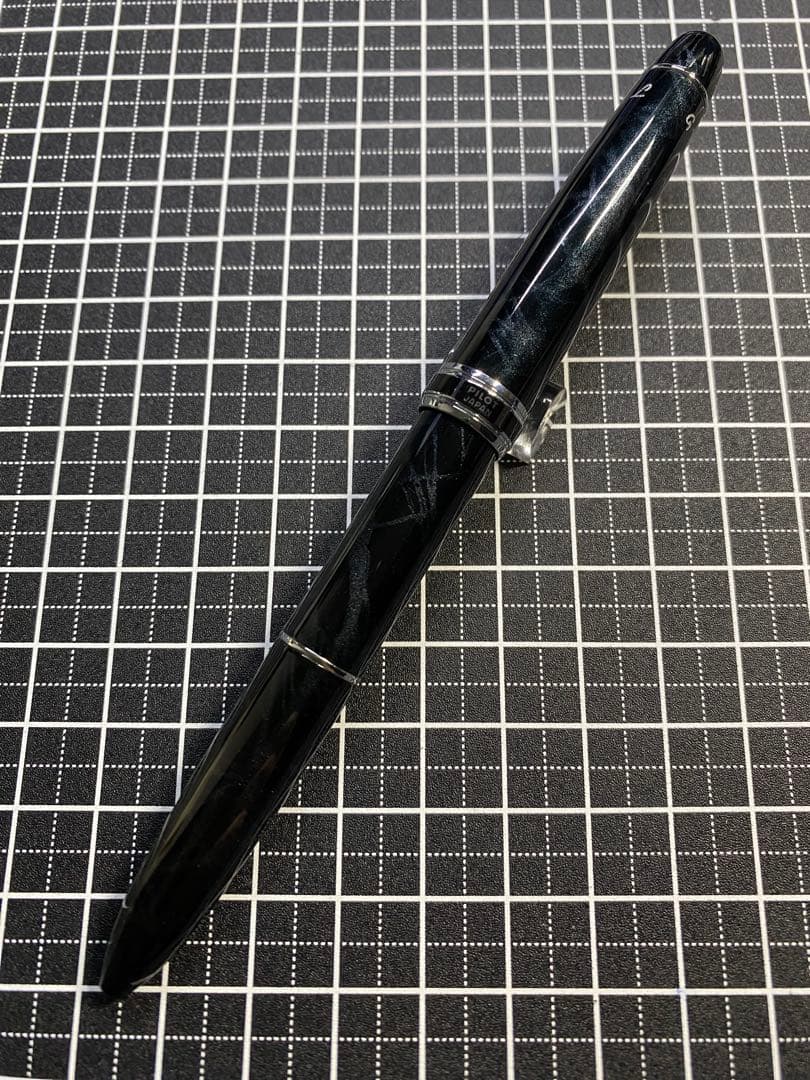 PILOT EXECT 4C BLACK&GRAY 多機能ペン