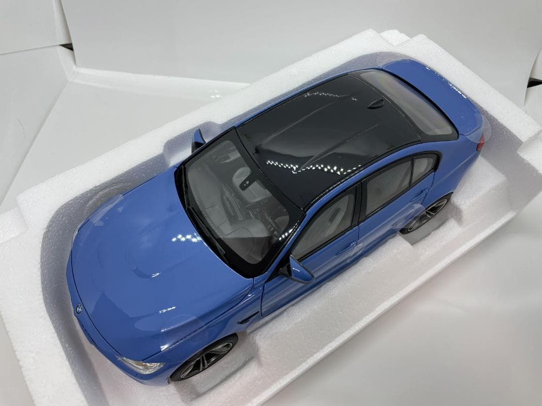 304-036 ノレブ 1/18  M3 Competition 2017