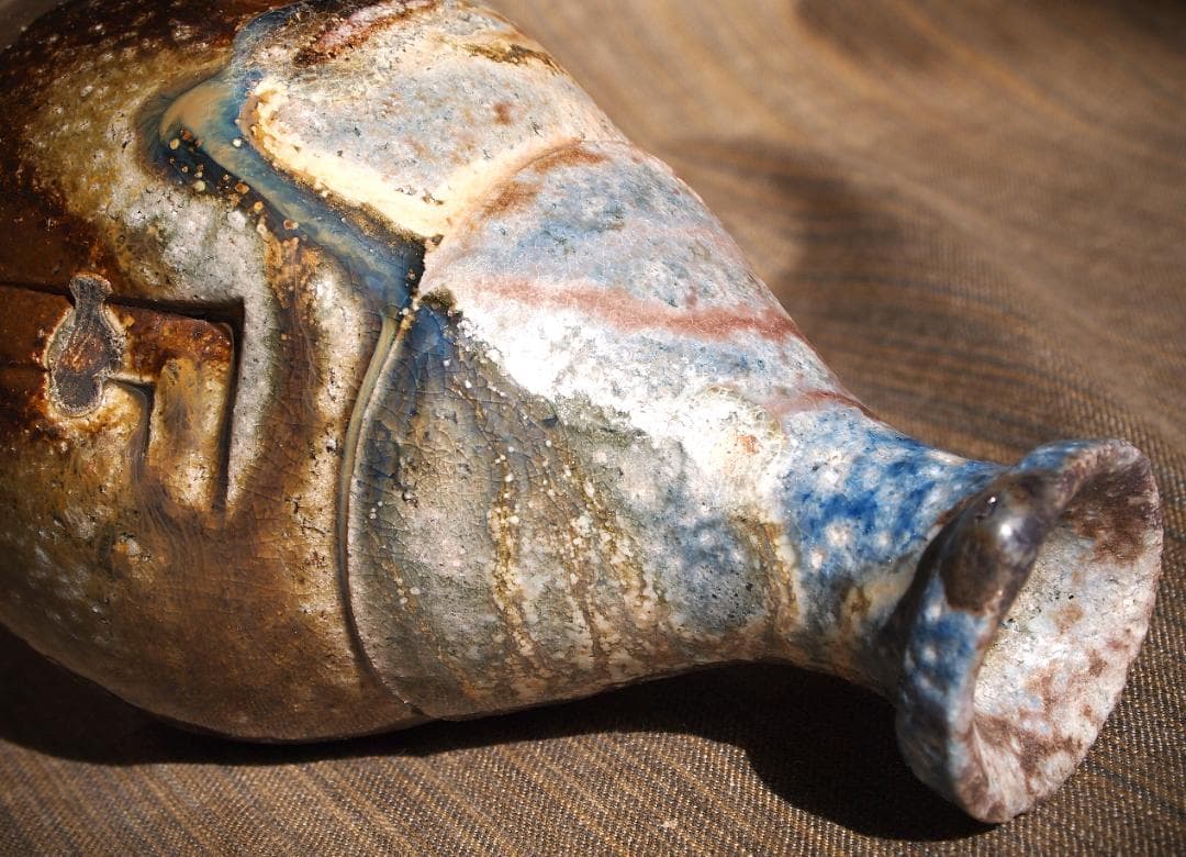 人気作家★大岩智之【師：隠崎隆一】★黒≪青窯変≫備前徳利★共箱