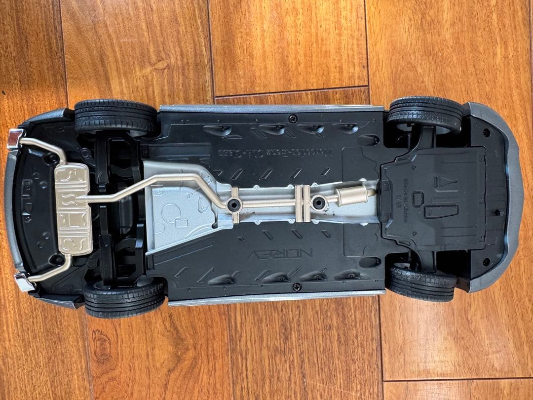 ノレブ　メルセデス・ベンツ CLA シューティングブレーク　1/18