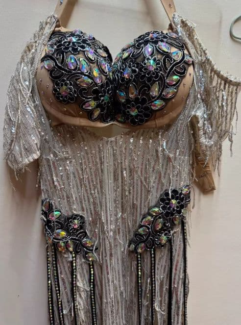 お得 美品 ベリーダンス衣装 サイーディ Baladi shabbi M