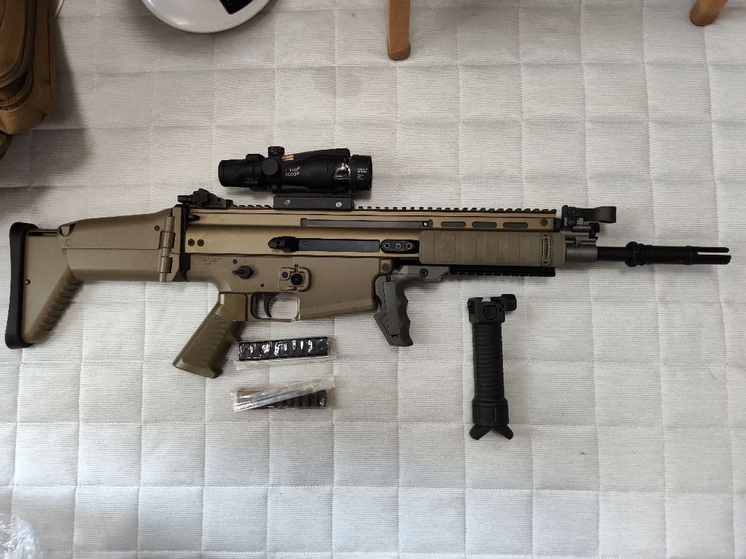 次世代電動ガン　SCHR-H、次世代電動ガンUSP 他おまけ多数