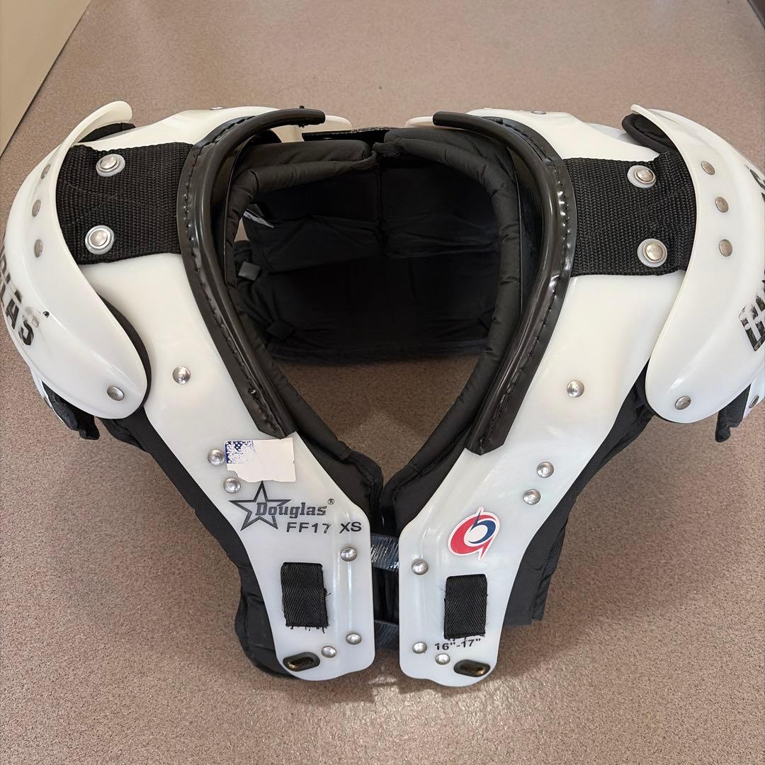 Douglas FF17 アメリカンフットボール　ショルダーパッド