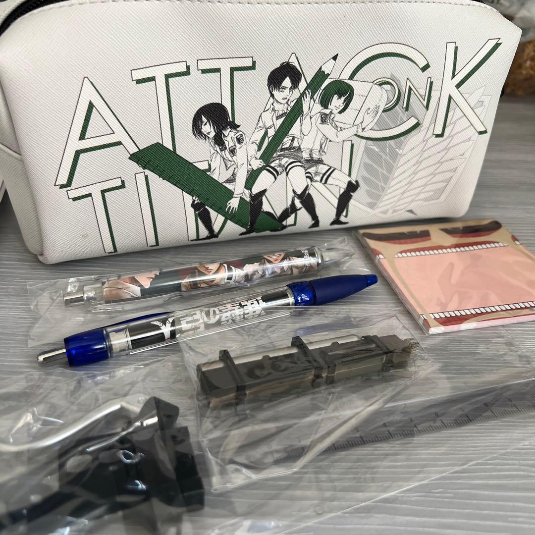 進撃の巨人　ドクターグリップ　文房具　別冊マガジン　応募者全員サービス