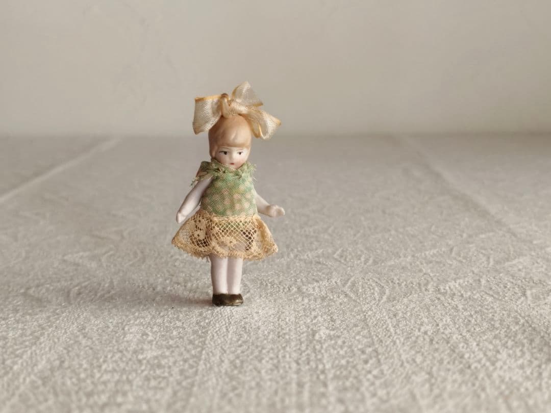 * antique doll ୨୧ ジャーマン ビスクドール 可愛い 赤ちゃん