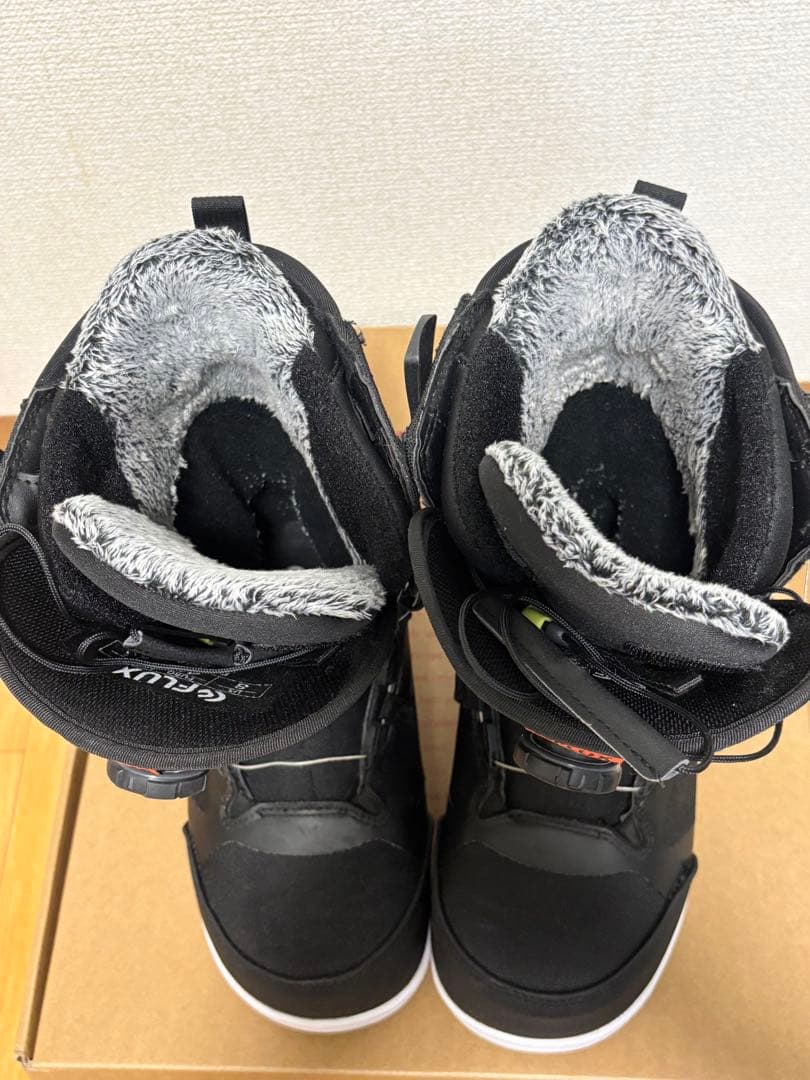 FLUX X23FBB60 スノーボードブーツ ブラック/ホワイト