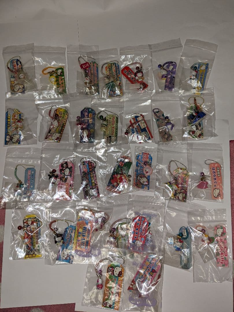 ご当地キティストラップ　レアまとめ売り218点♥