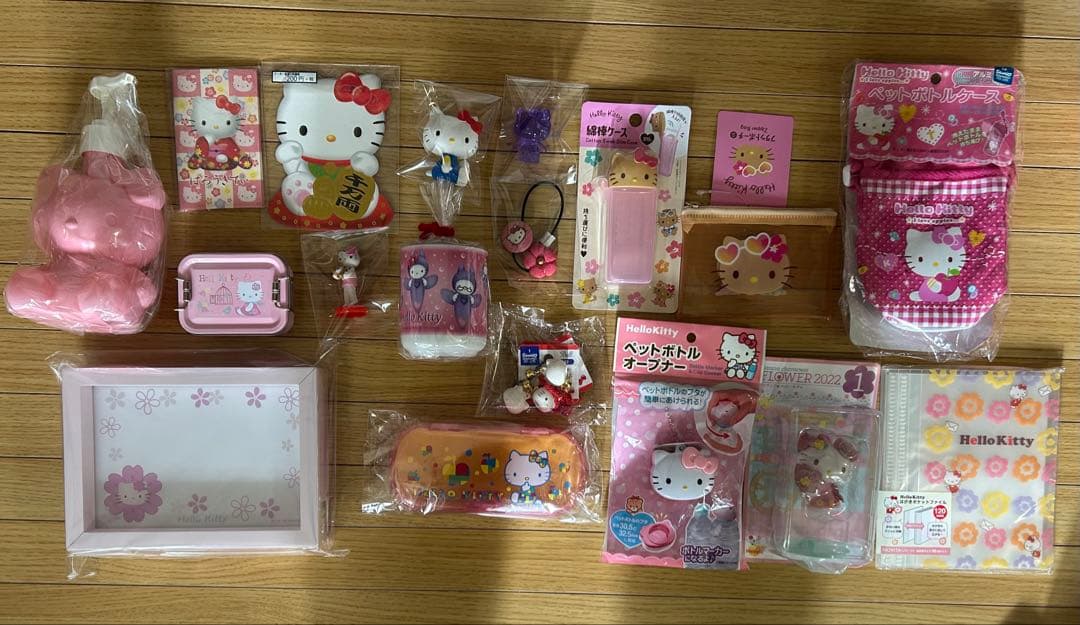ハローキティ ご当地根付　ストラップ ・グッズ多数200個＋おまけ