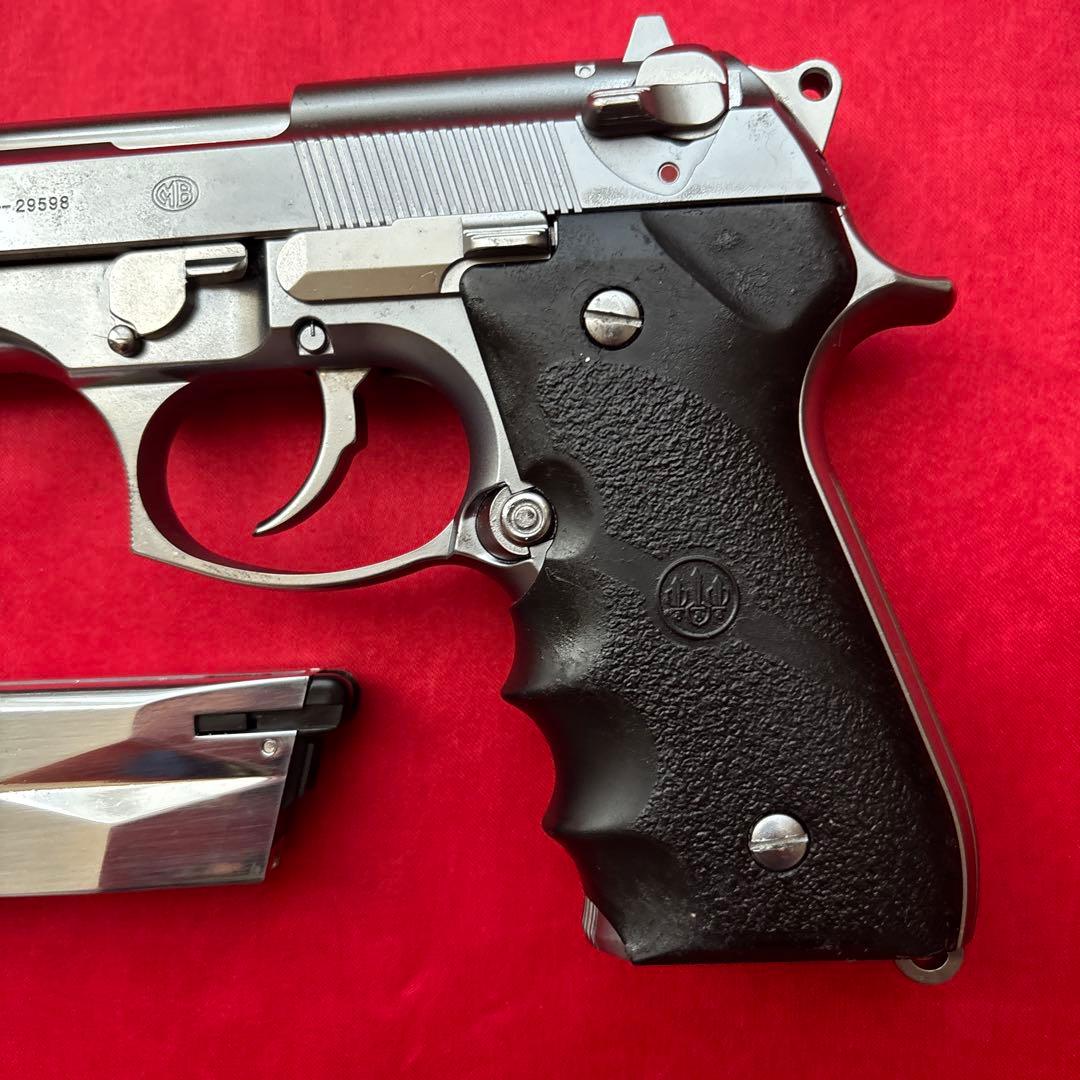 東京マルイ　ベレッタM92F クロームステンレス　ガスブローバック
