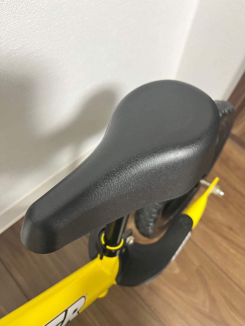 ストライダー　12インチ　ストライダー　黄色