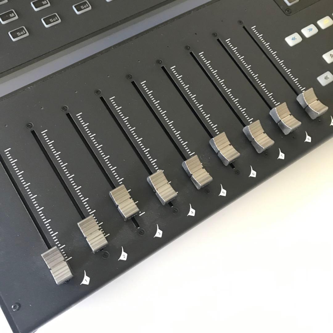 iCON DIGITAL QCON PRO X DAWフィジカルコントローラー