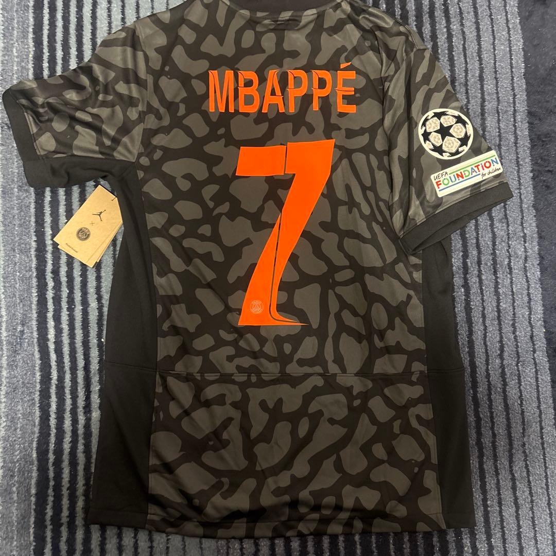 新品激レア‼️23-24psg3rdCLパッチ付きエンバペユニタグ付き