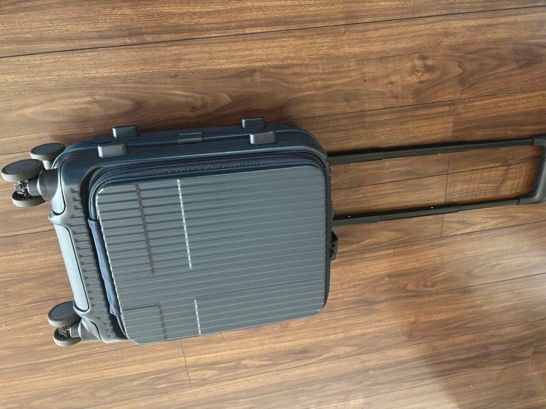 ピラ⭐︎イノベーターINV50 38L小型キャリーケース　スーツケース