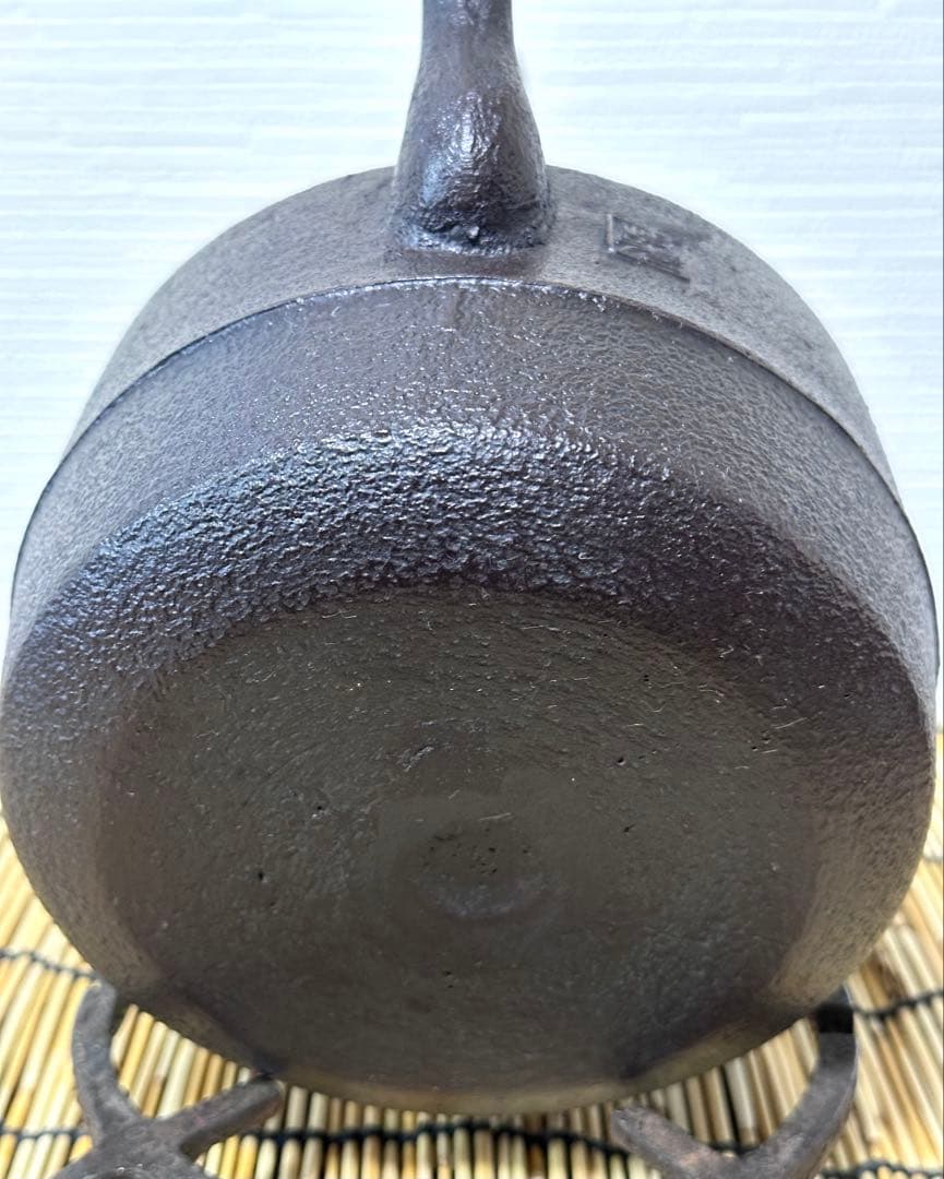 未使用、山形水沢 伝統工芸士 菊池 政光作 飾銅蓋 南部鉄瓶　南部鉄器　鉄瓶