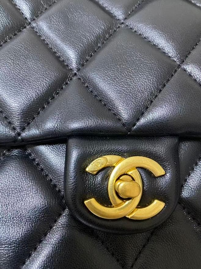CHANEL マトラッセ フラップバッグ ブラック