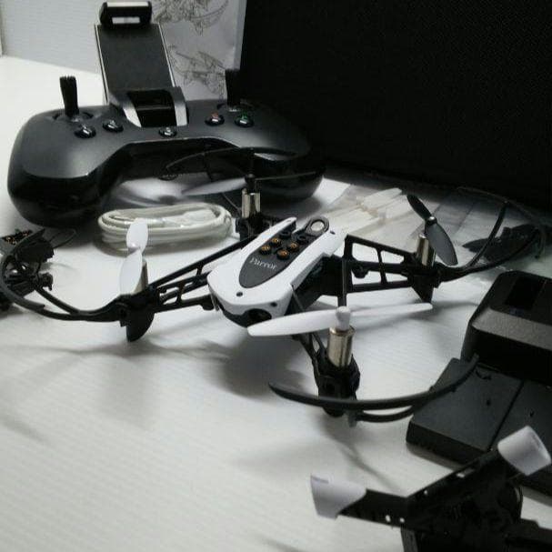 ドローン Parrot Mambo +装備品　専用ケースセット