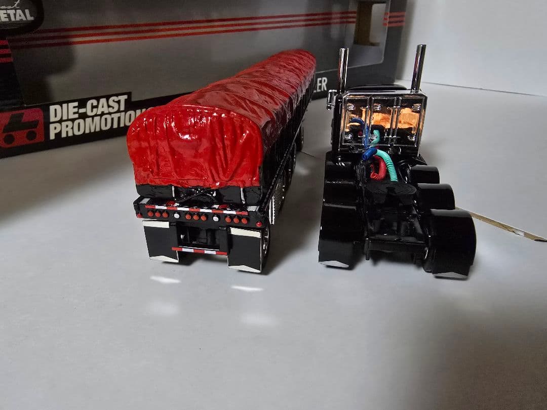 ミニカー DCP 1/64 Peterbilt 379 CoverWagon