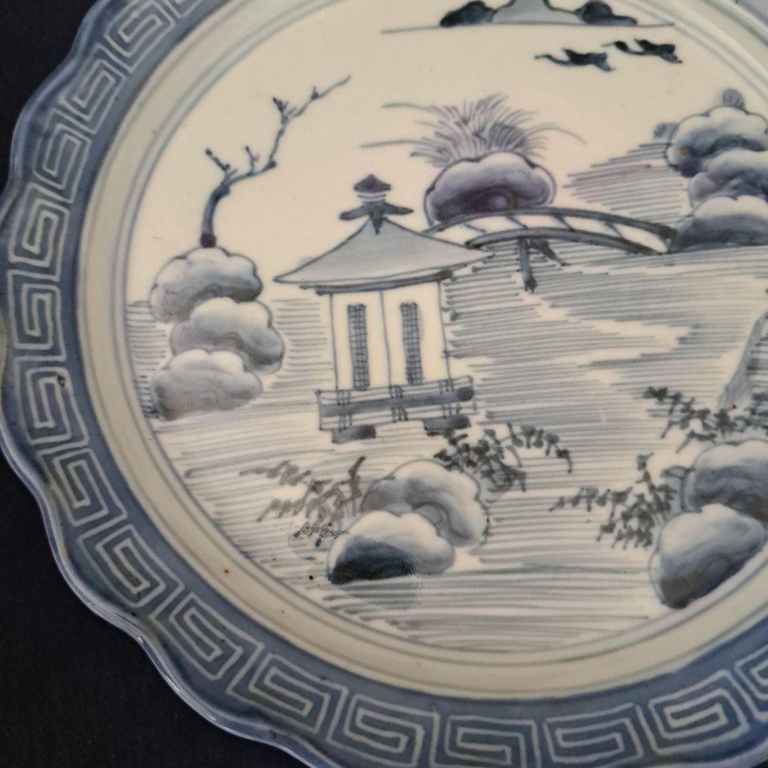 「輪花(りんか)皿のリズム」 古伊万里染付皿(直径20cm) 骨董アンティーク