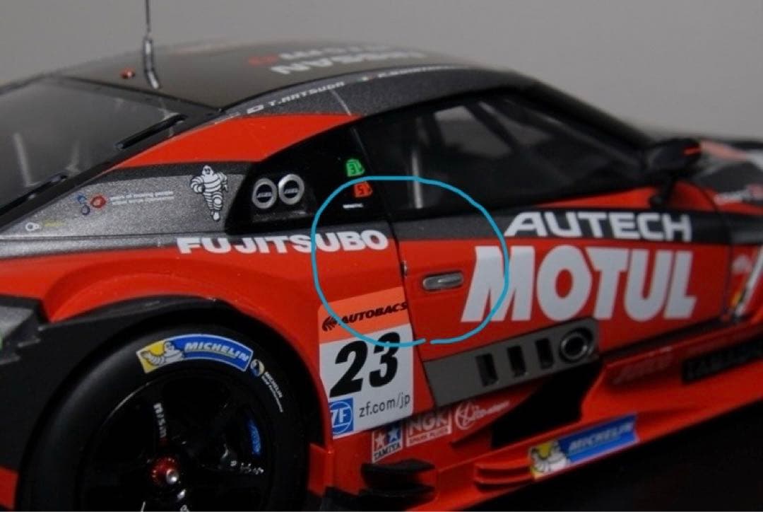 エブロ スーパーGT モチュール オーテック GTR 1/18 ミニカー 赤