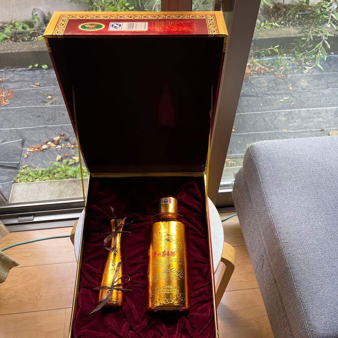 飲料の種類···中国酒 一本あたりの容量500 〜 749ml 総数1本