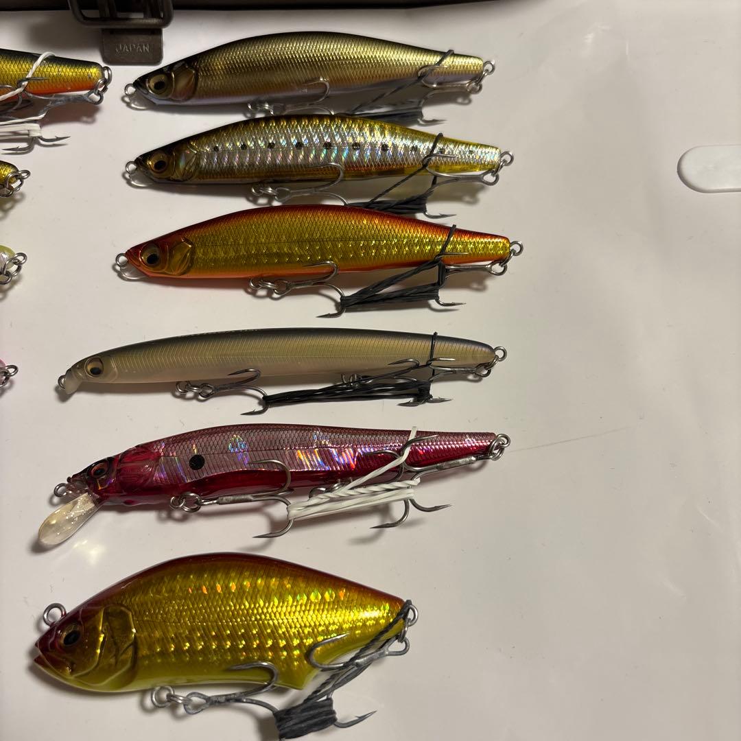 G*G様 メガバスルアーセット　カゲロウ　ゲンマ　バティッサ　ハダラトラップ　ワ