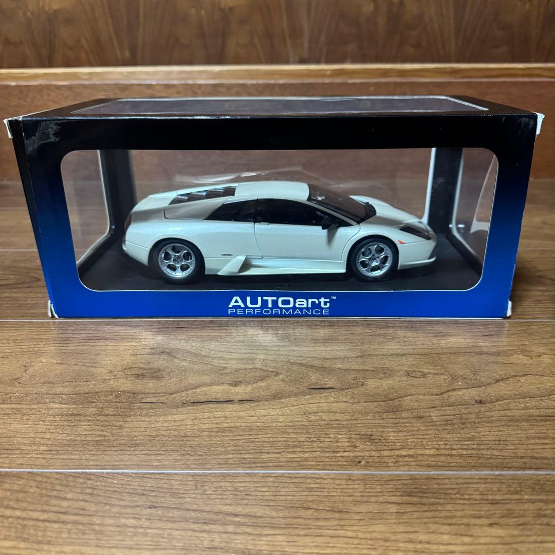 未展示品 オートアート 1/18 ランボルギーニ ムルシエラゴ 2001ホワイト