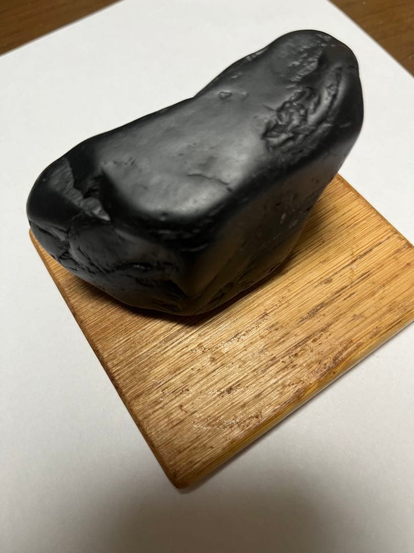 【糸魚川】 黒翡翠　上質　279.8g