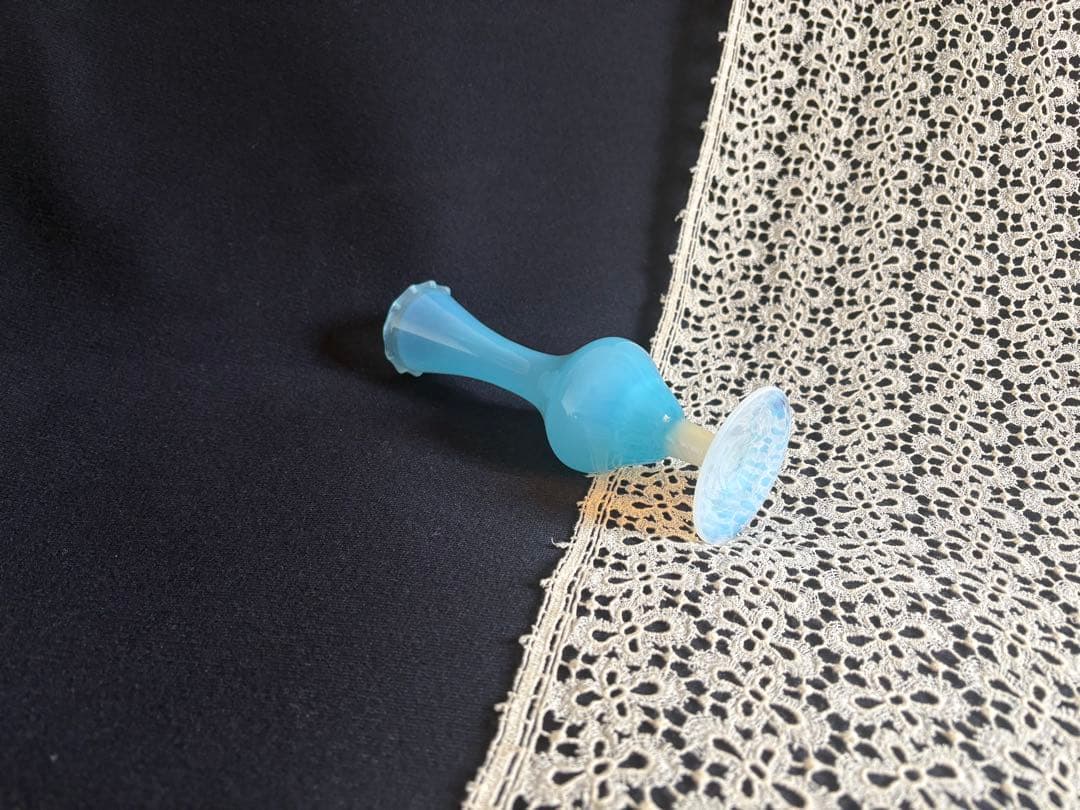 オパリンガラス フラワーベース フランス アンティーク