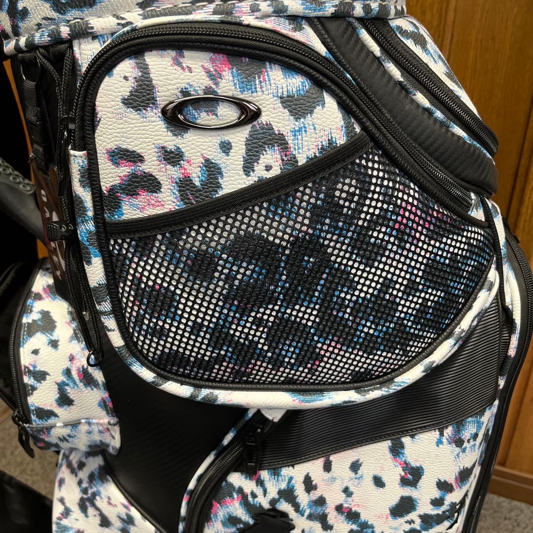 オークリー キャディバック16.0 豹柄9.5型 美品 未使用ネームプレート