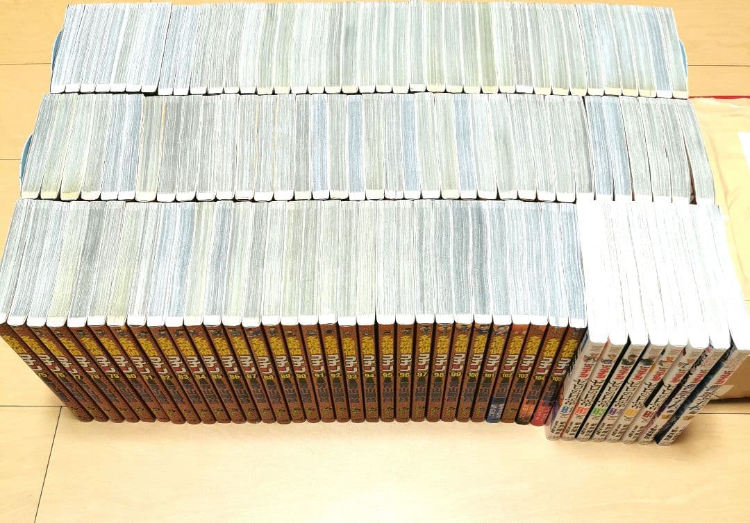 毎日発送　名探偵コナン　1−105巻＋ゼロの日常全巻6巻＋警察学校上下