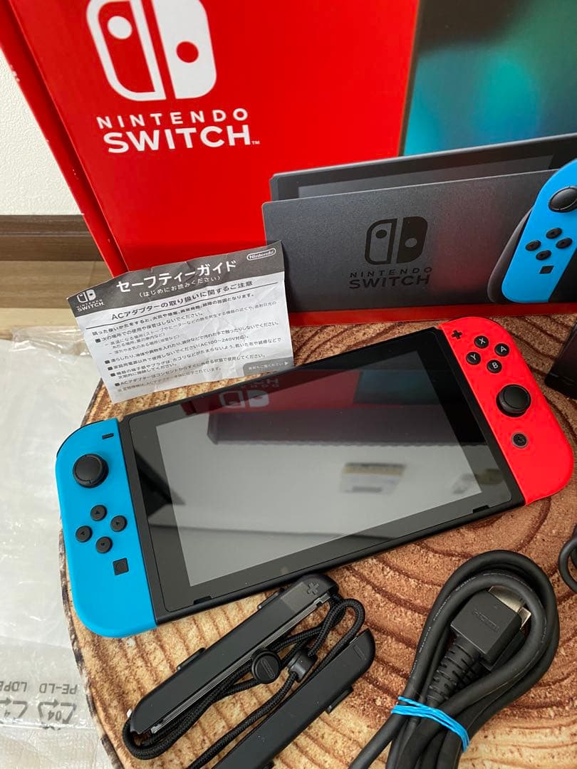 Nintendo Switch ニンテンドースイッチ本体　ネオン①