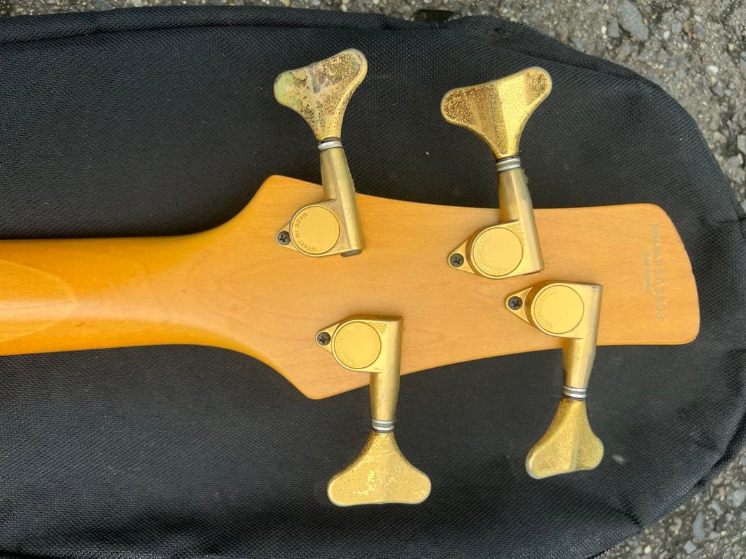 Ibanez Soundgearベース