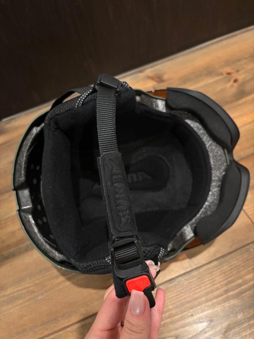 ALPINA スキースノーボードバイザーヘルメット