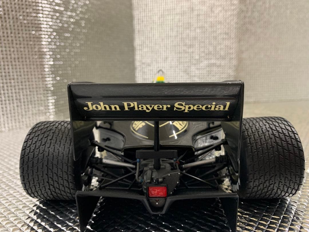 【BIGサイズ！F1 ロータスルノー97T アイルトンセナ　1/12】