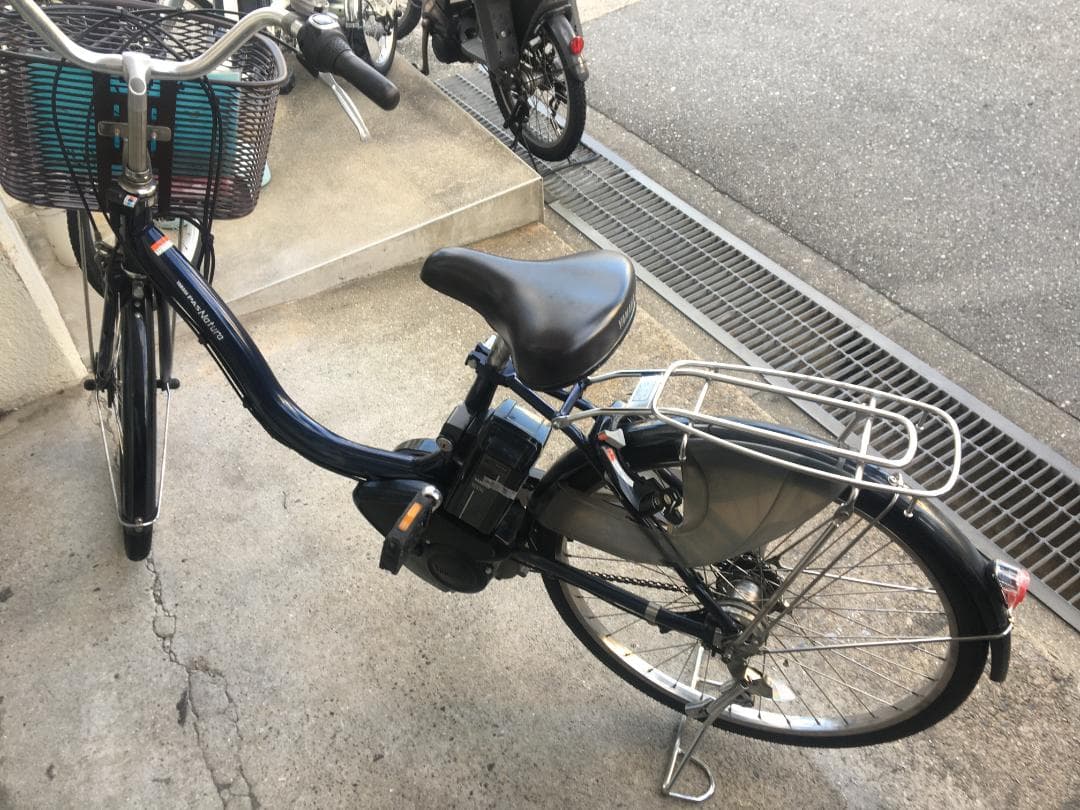 地域限定送料無料　パス　ナチュラ　12,3AH　24インチ　紺　電動自転車