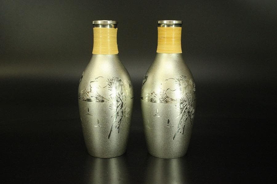 薩摩錫器 徳利 盃 さつま朝日堂 記念品 木箱付(メ1134)