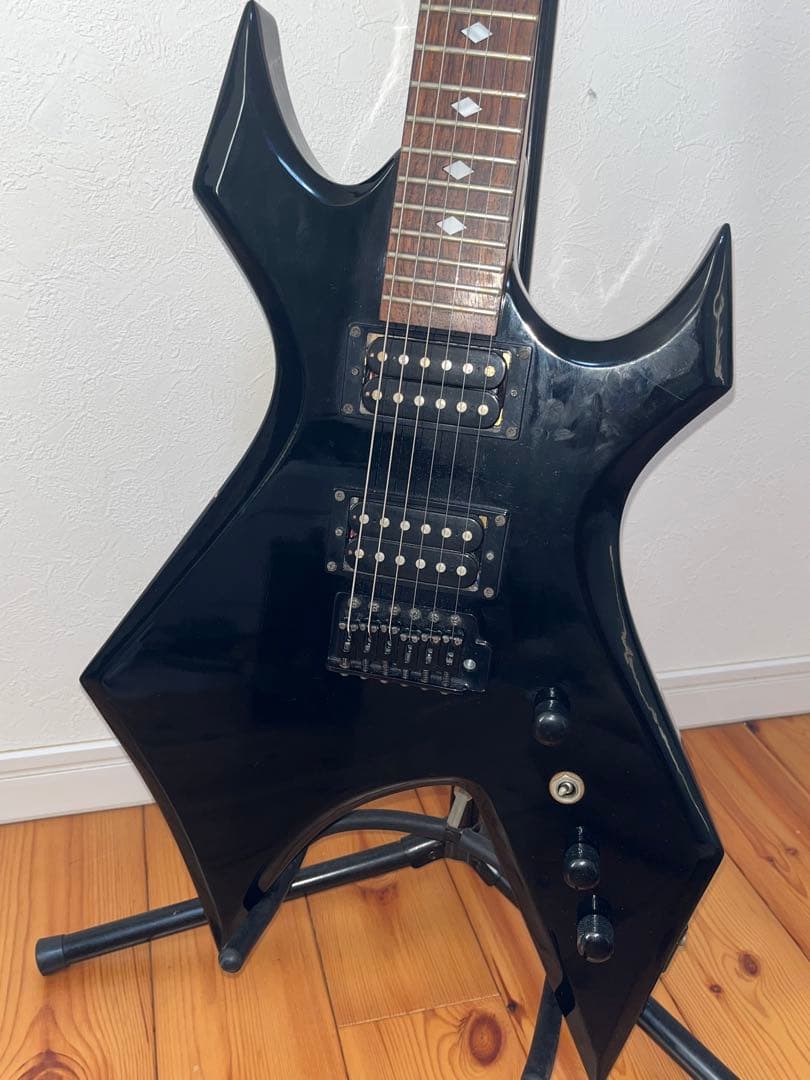 【ふぐたアナゴさん】送料込‼️ 変形ギター 音出し確認済 黒 モッキンバード
