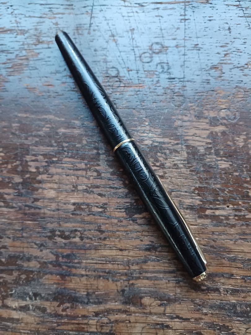 【メンテ済み】プラチナ　万年筆　唐草　18K　中字　美品　希少モデル