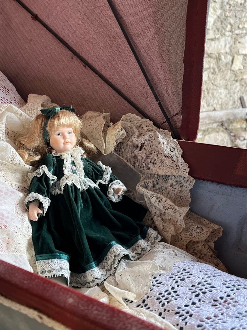 ◆フランスアンティーク陶器ビスクドール、中世ドレス、レースフリルブルーアイ金髪