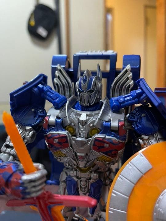 TRANSFORMERS アーマーナイトオプティマスプライム