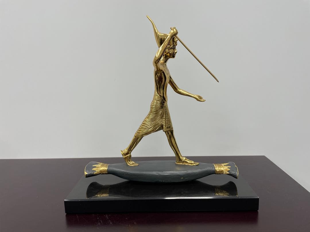 SAKUちゃん 古代エジプト美術ギャラリー「狩人ホルスの姿をした王」