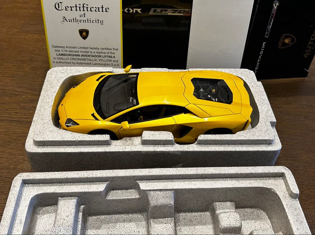 1/18 ランボルギーニ アヴェンタドール LP700-4 オートアート