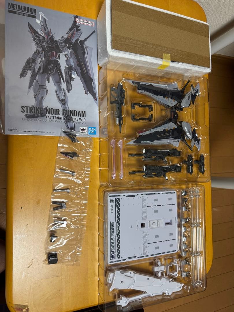 BANDAI LBUILD ストライクノワールガンダム