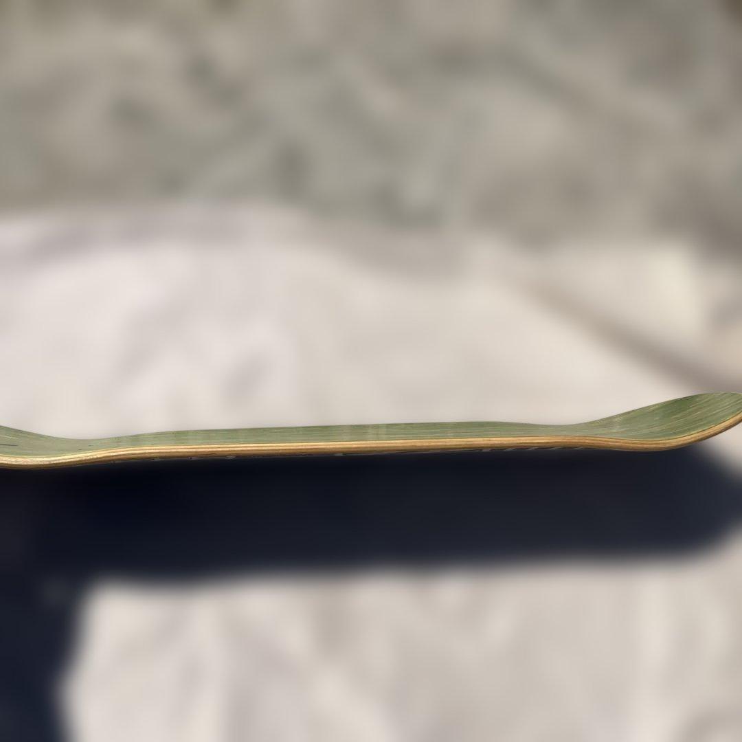 NIKE スニーカー グラフィックデッキ