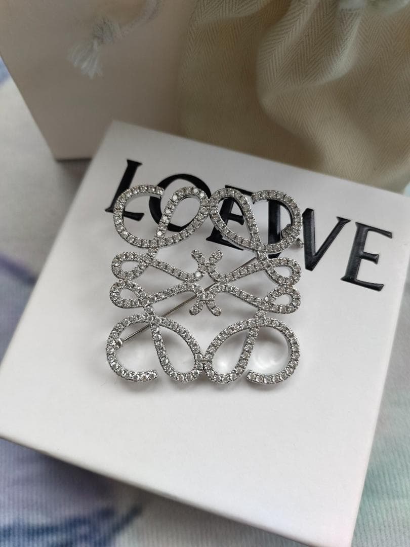 箱付き！ブローチ　◆=毎日発送=シルバー